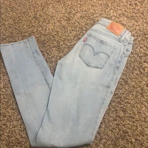 Levi’s 712 slim light wash jeans